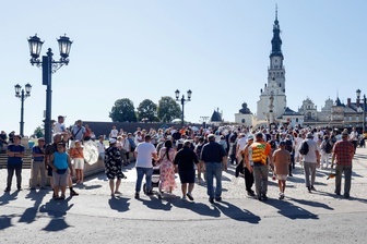 W pielgrzymkowym szczycie - 50 tys. pieszych pątników