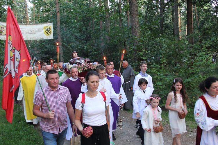 Misterium Zaśnięcia NMP - procesja