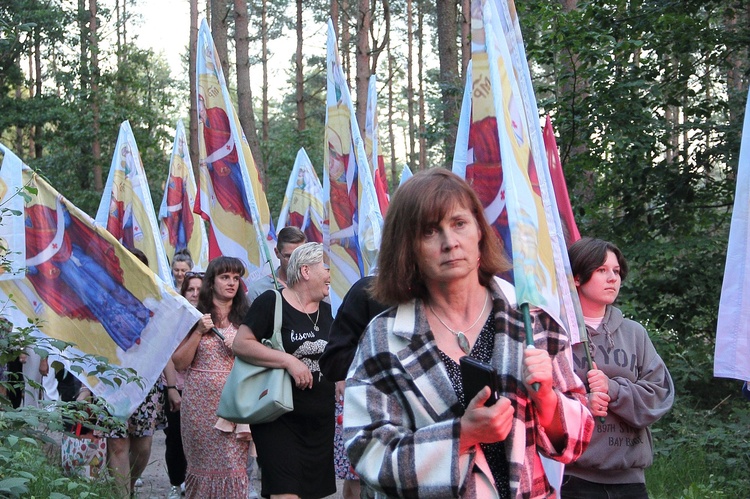 Misterium Zaśnięcia NMP - procesja