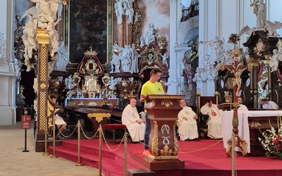 Pieszo do Matki Bożej Łaskawej