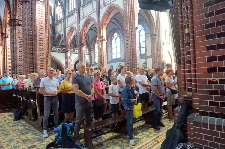 Eucharystia na rozpoczęcie pieszej pielgrzymki 