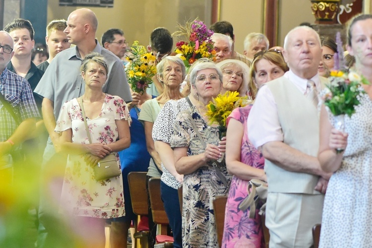 Jest kobietą, która kocha