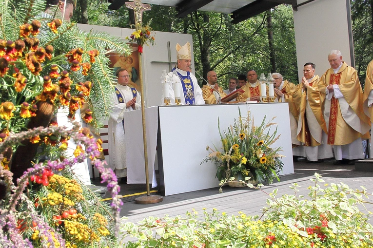 Pielgrzymka rodzin - kwiaty i zioła