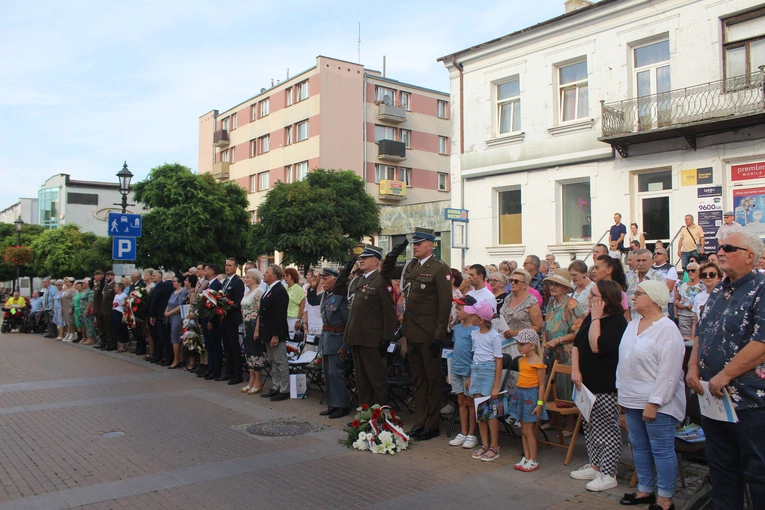 Ciechanów. Piosenki żołnierskie na Warszawskiej