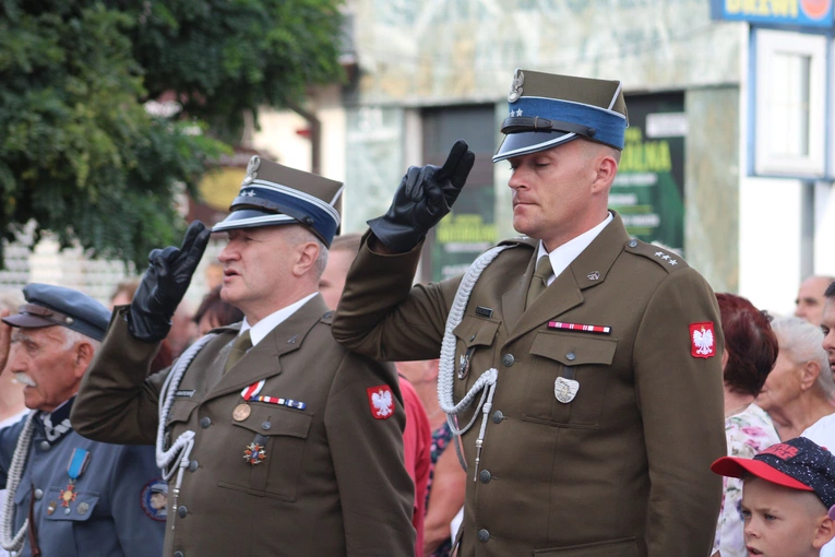 Ciechanów. Piosenki żołnierskie na Warszawskiej