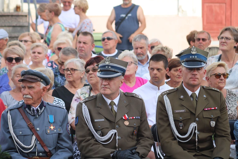 Ciechanów. Piosenki żołnierskie na Warszawskiej