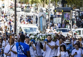 W Paryżu w uroczystość Wniebwzięcia Najświętszej Maryi Panny