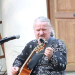 Koncert pod lipą