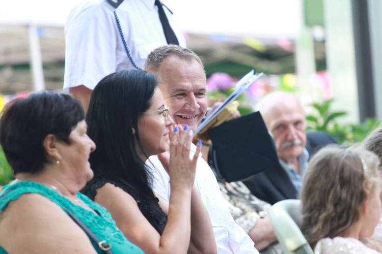 Koncert pod lipą