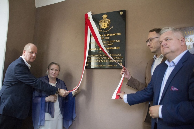 Tarnobrzeg. Pamięci ojca i syna