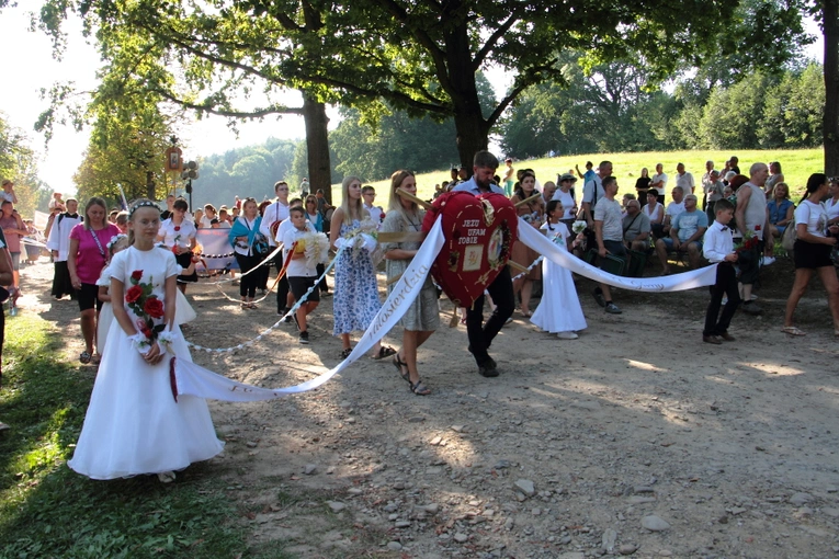 Procesja Zaśnięcia NMP w sanktuarium pasyjno-maryjnym w Kalwarii Zebrzydowskiej 2024