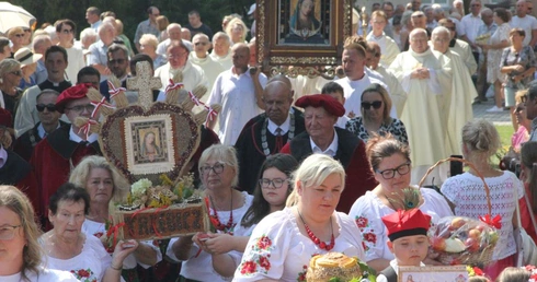 Diecezjalne dożynki u Pani Cierpliwie Słuchającej
