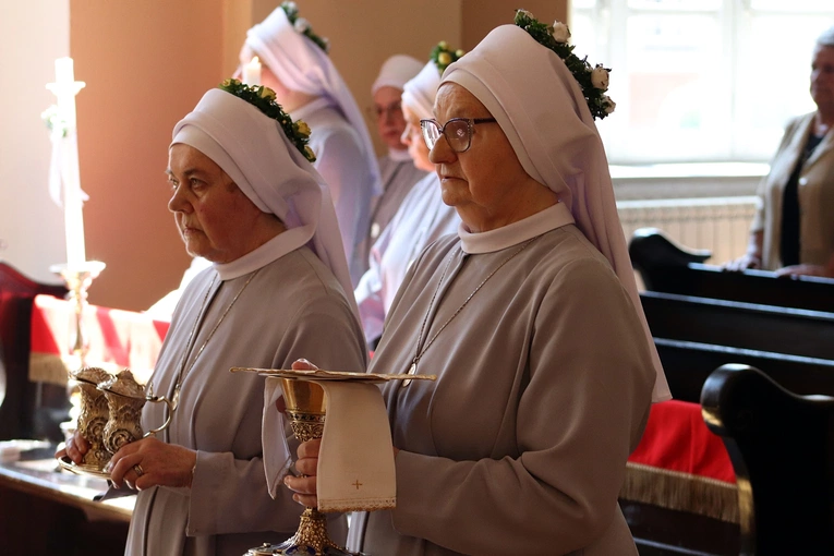 Diamentowe, złote i srebrne jubileusze profesji zakonnej u sióstr boromeuszek