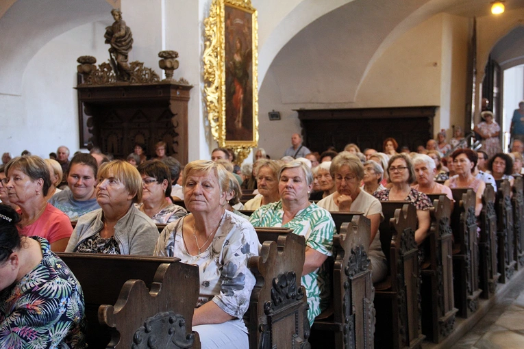 VII Archidiecezjalna Pielgrzymka Żywego Różańca do Henrykowa