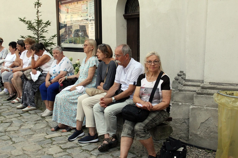 VII Archidiecezjalna Pielgrzymka Żywego Różańca do Henrykowa