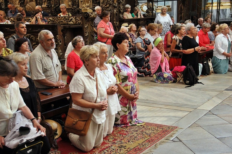 Nowe sanktuarium w Henrykowie. Ogłoszone przy czcicielach Różańca