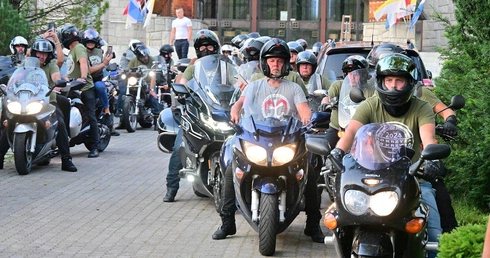 Motocyklem przez Polskę, czyli od krzyża do krzyża