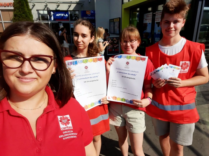Pomóżmy wszystkim dzieciom pójść z uśmiechem do szkoły