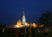 Przyciągnięci przez Jasnogórską Matkę. Opowieści paulińskie 