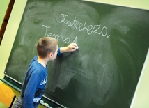 – Walczą z nią ci, których zawstydza chrześcijańska moralność – uważa dyrektor krakowskiego Wydziału Katechetycznego.