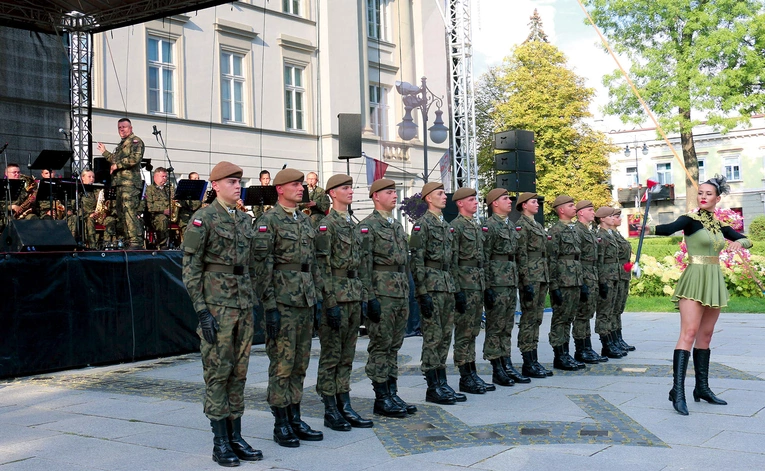 Występ Ośrodka Reprezentacyjnego WOT.