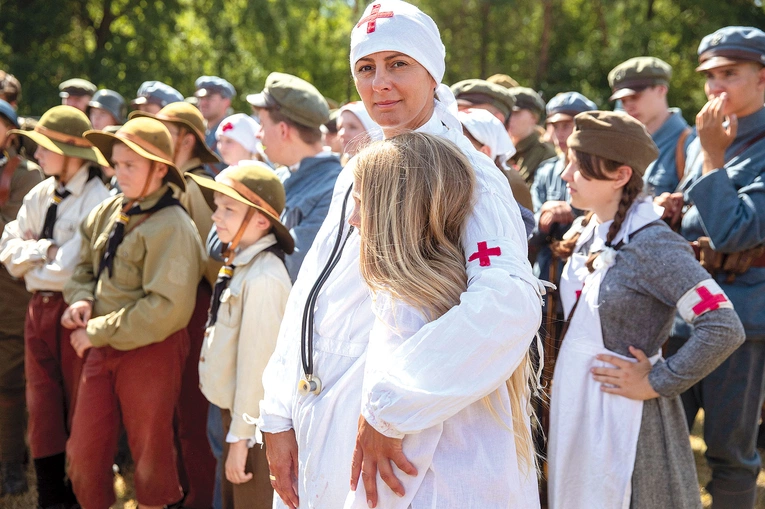Po Mszy św. odbyły się uroczysty apel poległych, złożenie wieńców i historyczna inscenizacja bitwy z udziałem rekonstruktorów. 