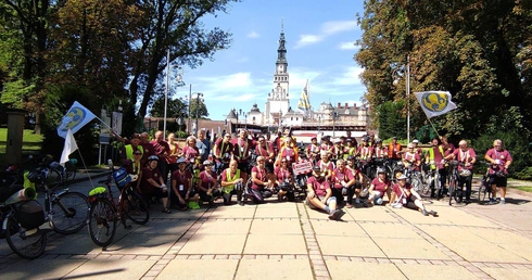 Rowerami na Jasną Górę