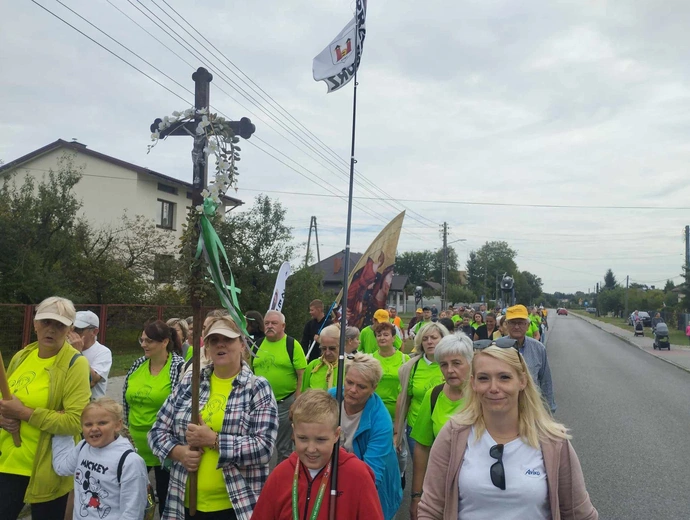 Przedbórz, Radoszyce i Gowarczów w drodze na Jasną Górę