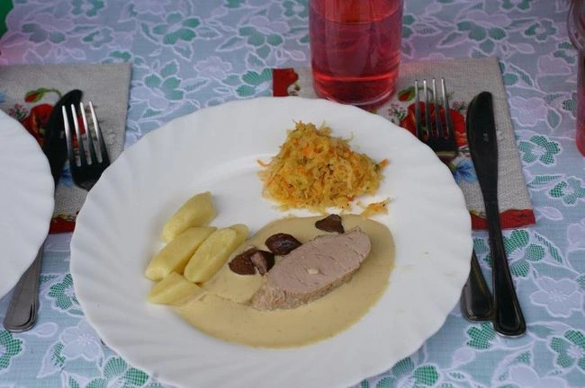 Polędwiczki w tradycyjnym towarzystwie