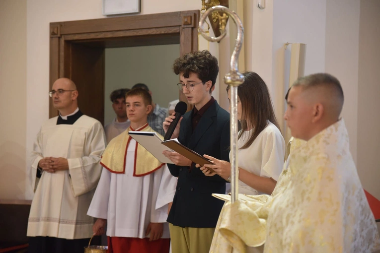 Gołkowice - relikwie św. Jana Pawła II i poświęcenie organów