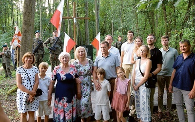 Poległych upamiętnili m.in. ich najbliżsi.