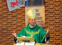 Liturgii przewodniczył ordynariusz radomski.