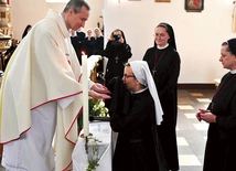 Pierwsze śluby s. Karoliny Palecznej odbyły się w bledzewskim kościele.