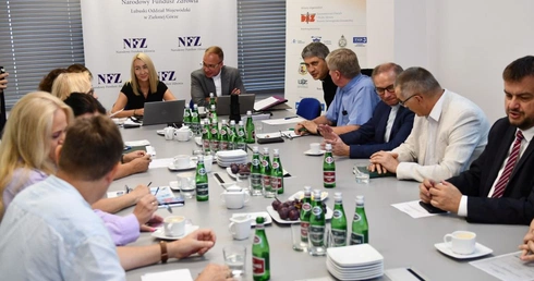 W zielonogórskiej siedzibie NFZ trwa posiedzenie Kapituły Nagrody "Lubuski Samarytanin"