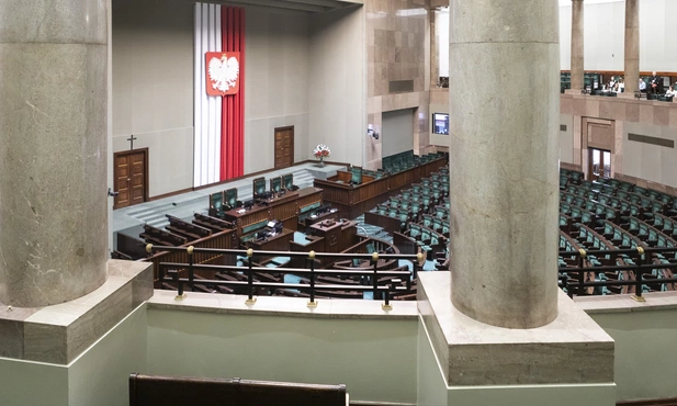 Nowacka: Są sprawy, w których wydaje się, że Episkopat rości sobie prawo do weta