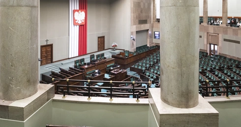 Nowacka: Są sprawy, w których wydaje się, że Episkopat rości sobie prawo do weta