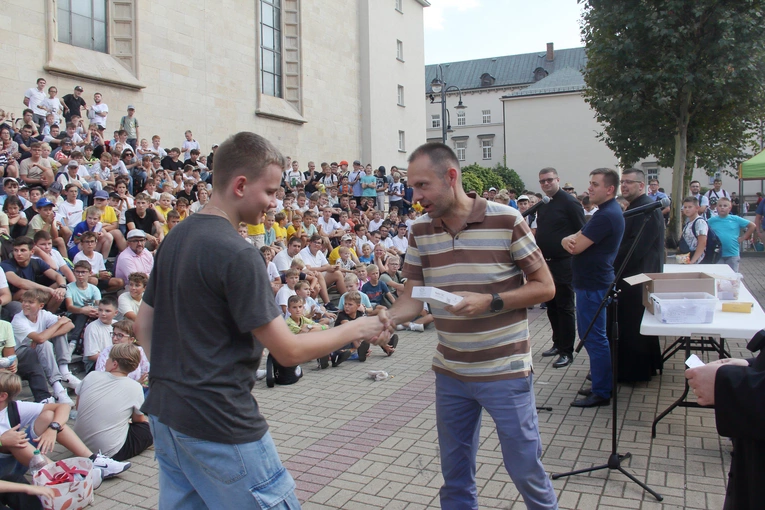 Pielgrzymka ministrantów do katedry Chrystusa Króla