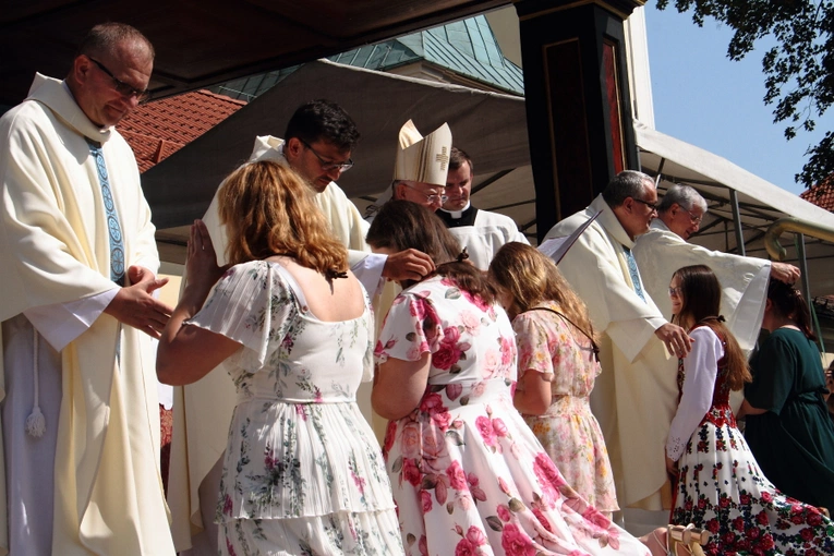 #Rekiodziękczynienie 2024 i błogosławieństwo nowych animatorówi moderatorów Ruchu Światło-Życie