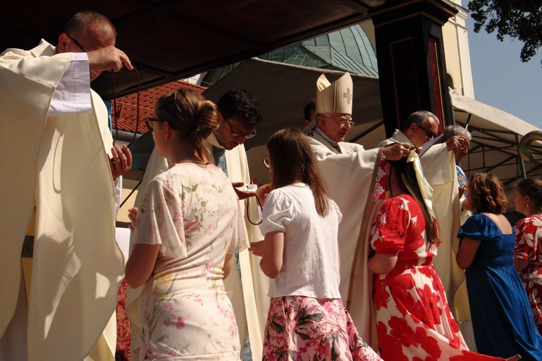 #Rekiodziękczynienie 2024 i błogosławieństwo nowych animatorówi moderatorów Ruchu Światło-Życie