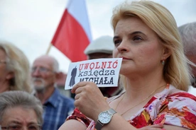 Kilkaset osób domagało się uwolnienia ks. Olszewskiego