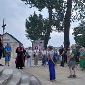 Droga Krzyżowa w intencji powołań i świętości rodzin