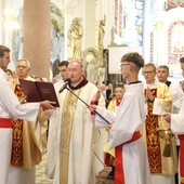 Dwie szafy organowe, 55 głosów i 3120 piszczałek