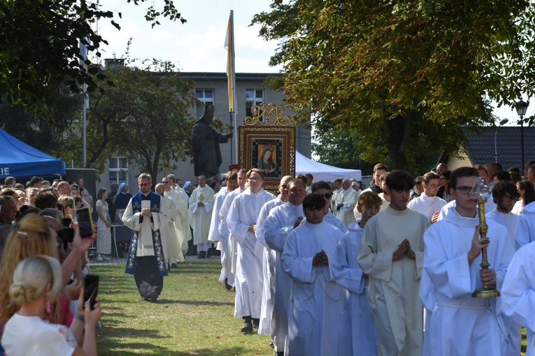 Jubileuszowa pielgrzymka Ruchu Światło-Życie do Rokitna