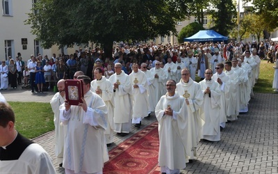 Jubileuszowa pielgrzymka Ruchu Światło-Życie do Rokitna