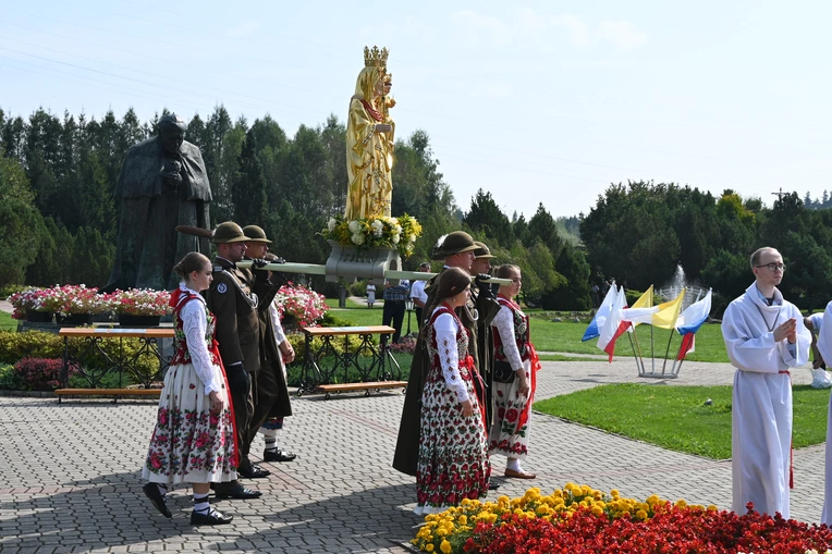 Dziękczynienie za plony u Królowej Podhala 