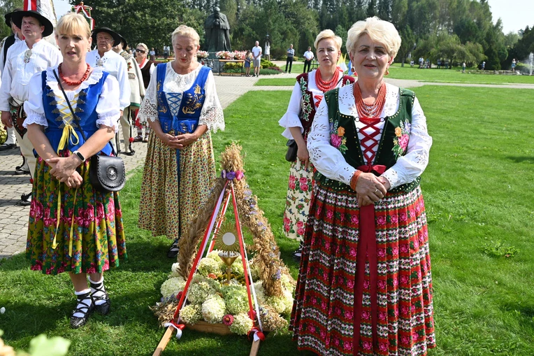 Dziękczynienie za plony u Królowej Podhala 