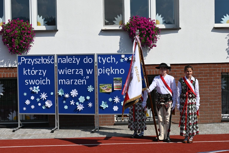 Początek roku szkolnego w Czerwiennem Dolnem