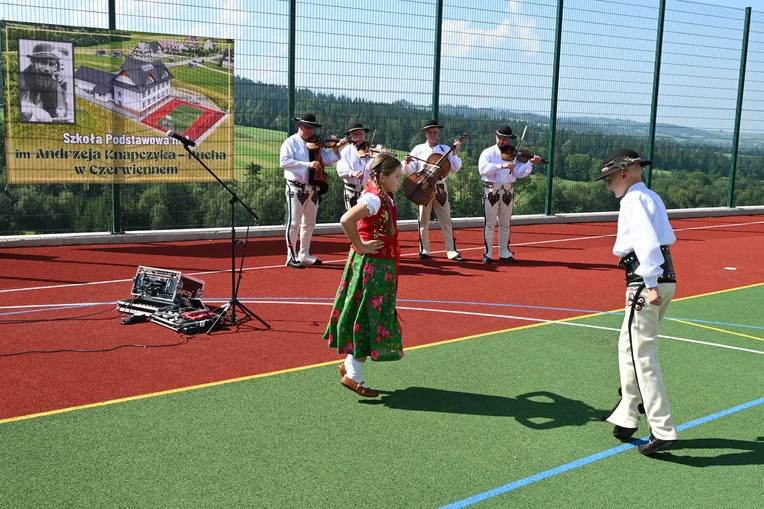 Początek roku szkolnego w Czerwiennem Dolnem