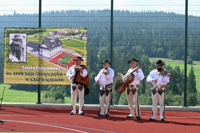 Początek roku szkolnego w Czerwiennem Dolnem