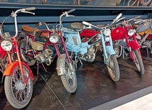 Fani motocykli znajdą tu zakątek dla siebie. Do wyboru, do koloru!